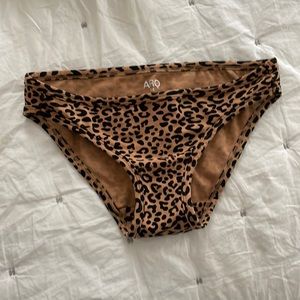 ARQ Lou undies in Leopard size Medium